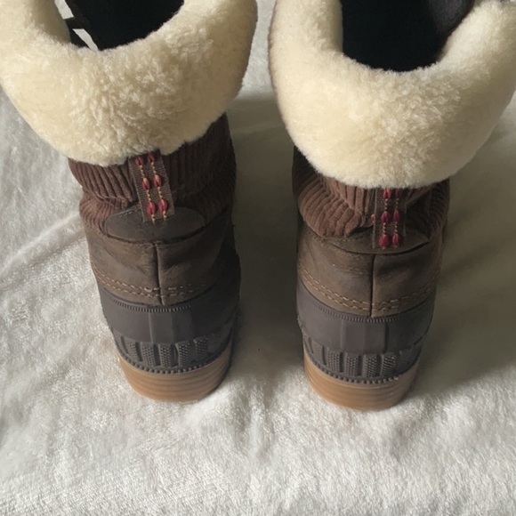 Kamik Brown and Cream Winter Boots with Knit Collar - Picture 2 of 5